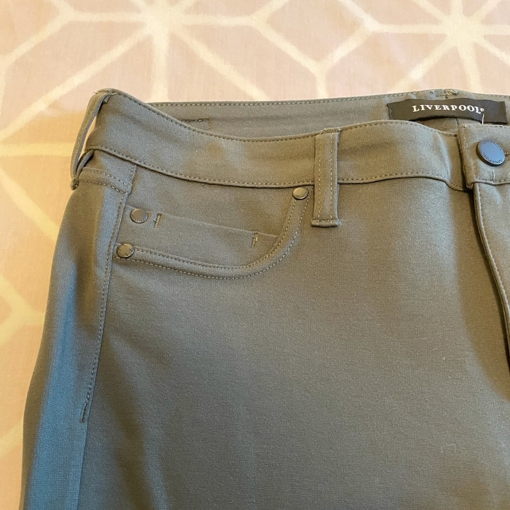 NWT Liverpool Leggings- Army Green Size 12